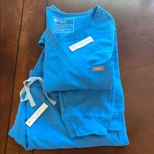 Figs Vibrant Blue Catarina Top Zamora Pant